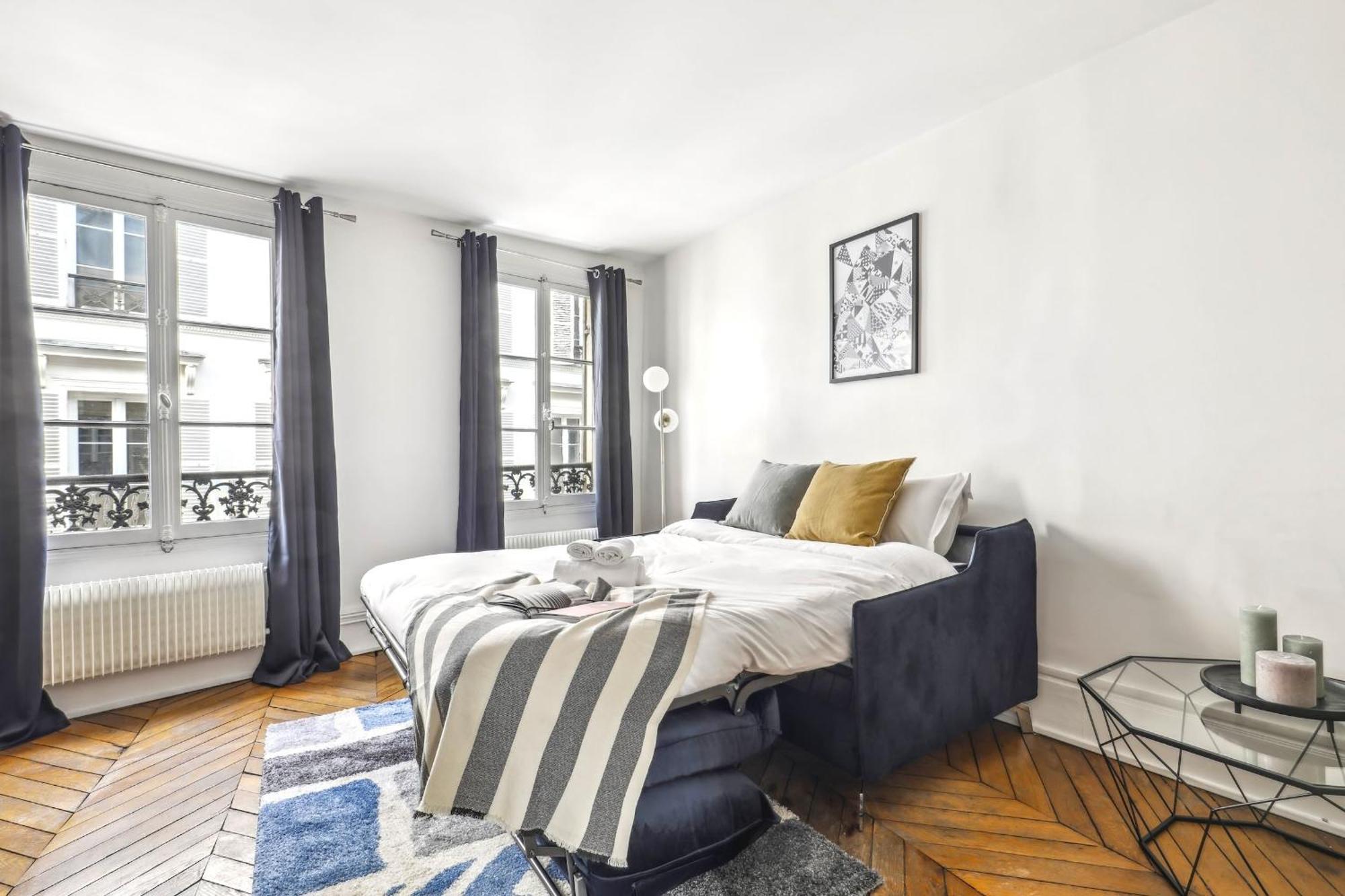 Le Marais 1br Place Saint Parijs
